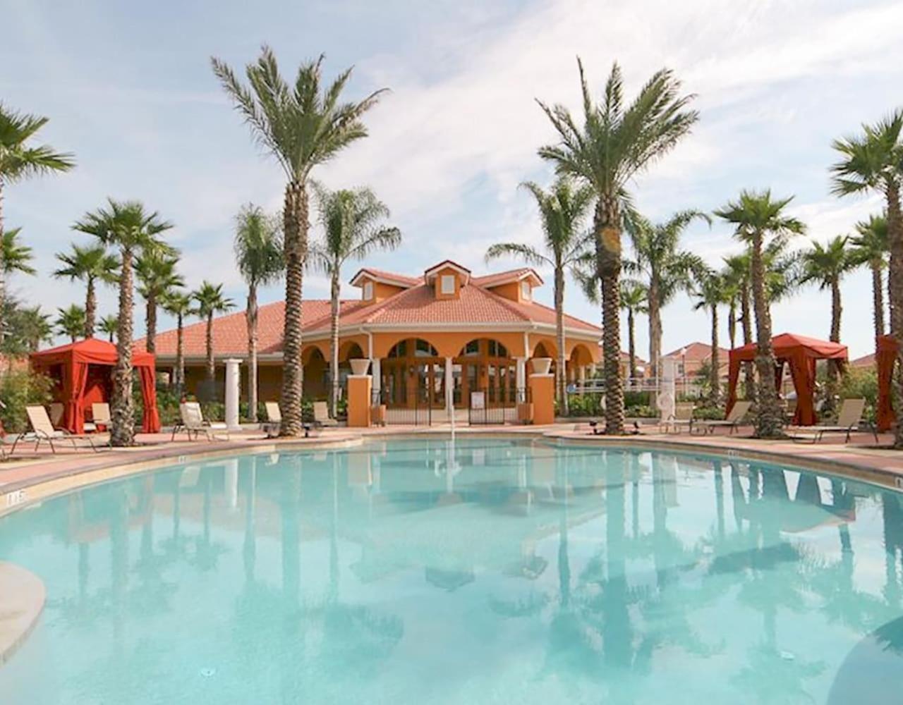 Large Spacious Home W Private Pool & Hot Tub Davenport Extérieur photo