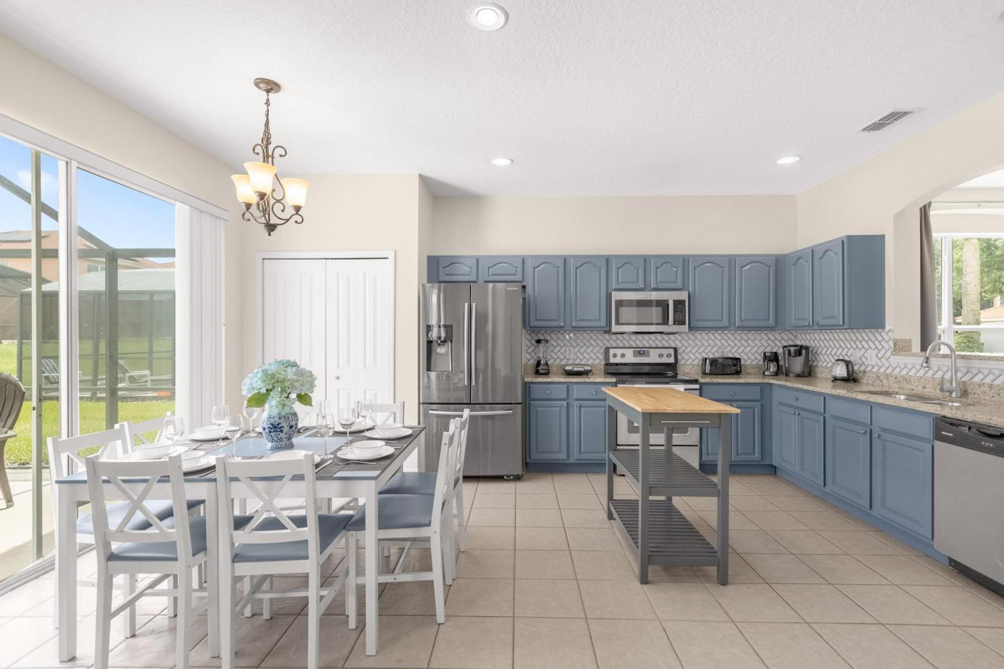 Large Spacious Home W Private Pool & Hot Tub Davenport Extérieur photo