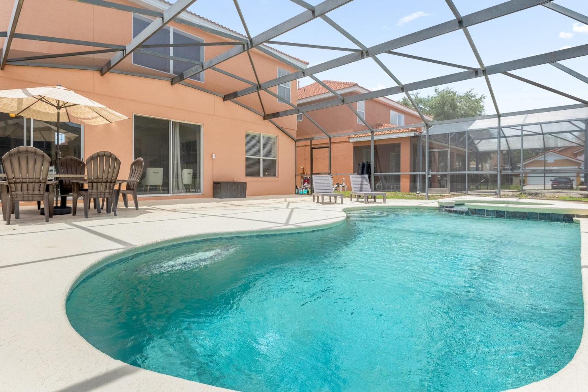 Large Spacious Home W Private Pool & Hot Tub Davenport Extérieur photo